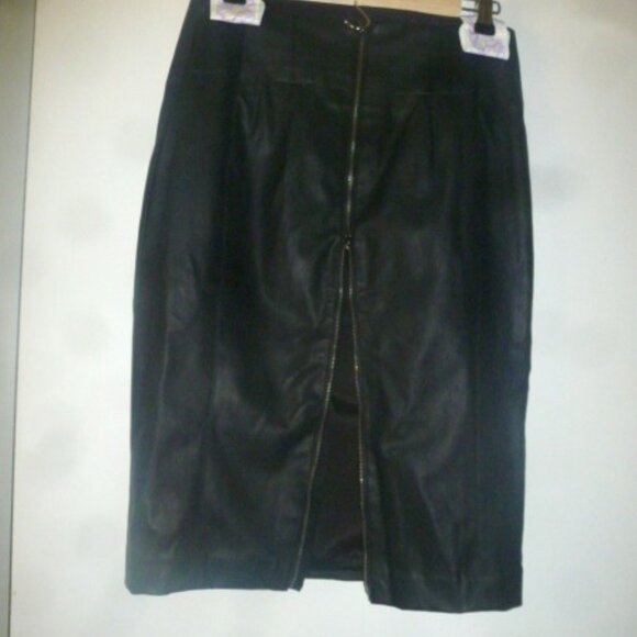 Express “leather” midi pencil skirt. Size 6 - Picture 2 of 13